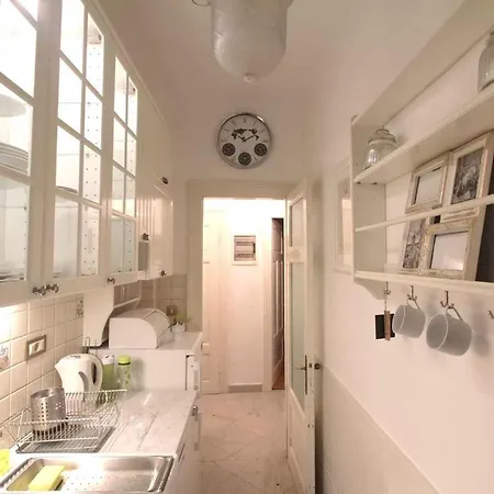 Apartment In 15142 Lovran