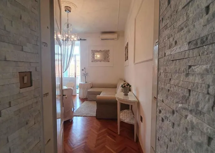 Appartamento In 15142 Laurana