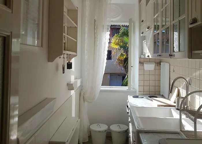 In 15142 Appartamento